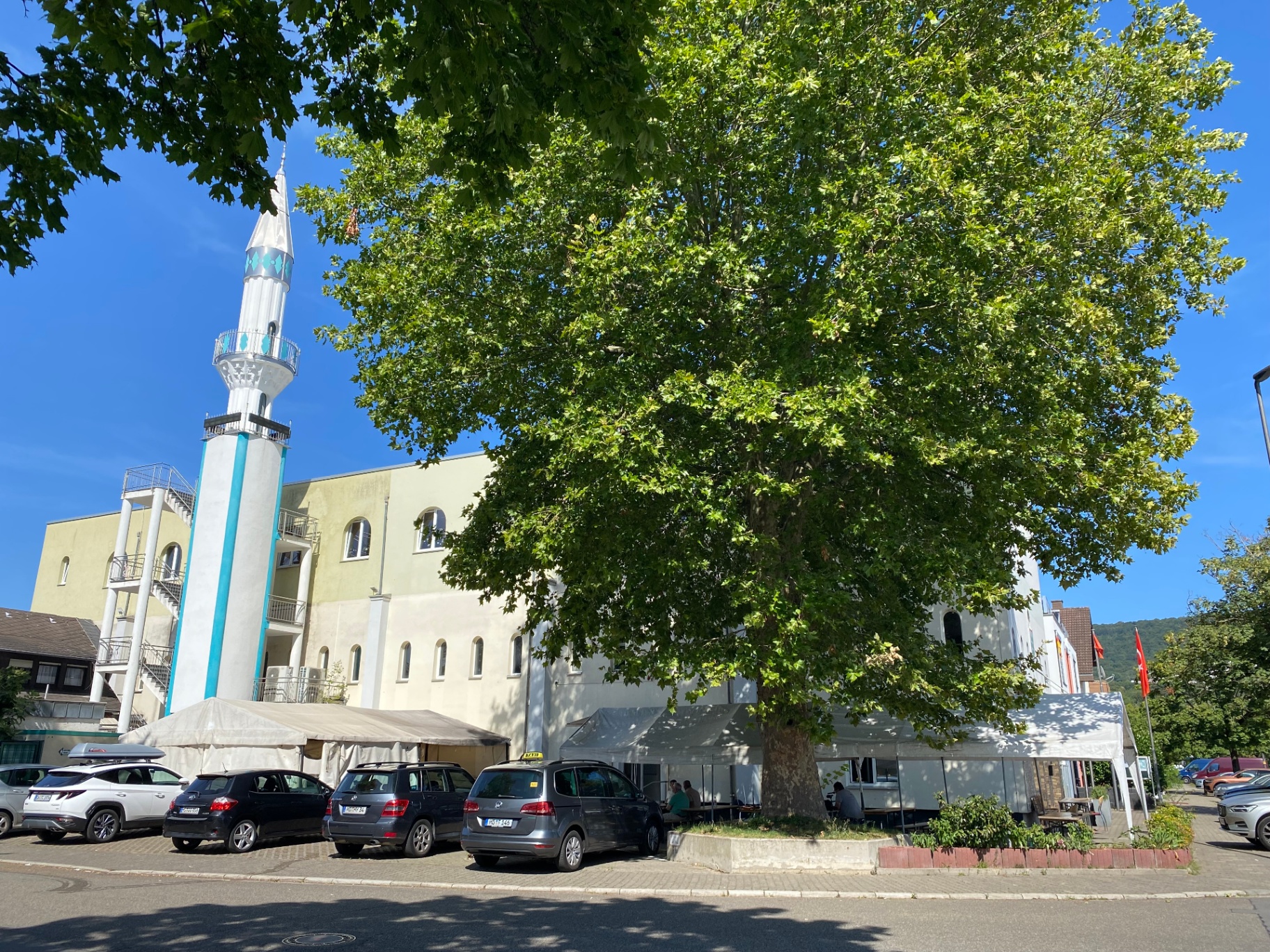 Aktuelle Außenansicht der Yavuz Sultan Selim Moschee in Heidelberg.